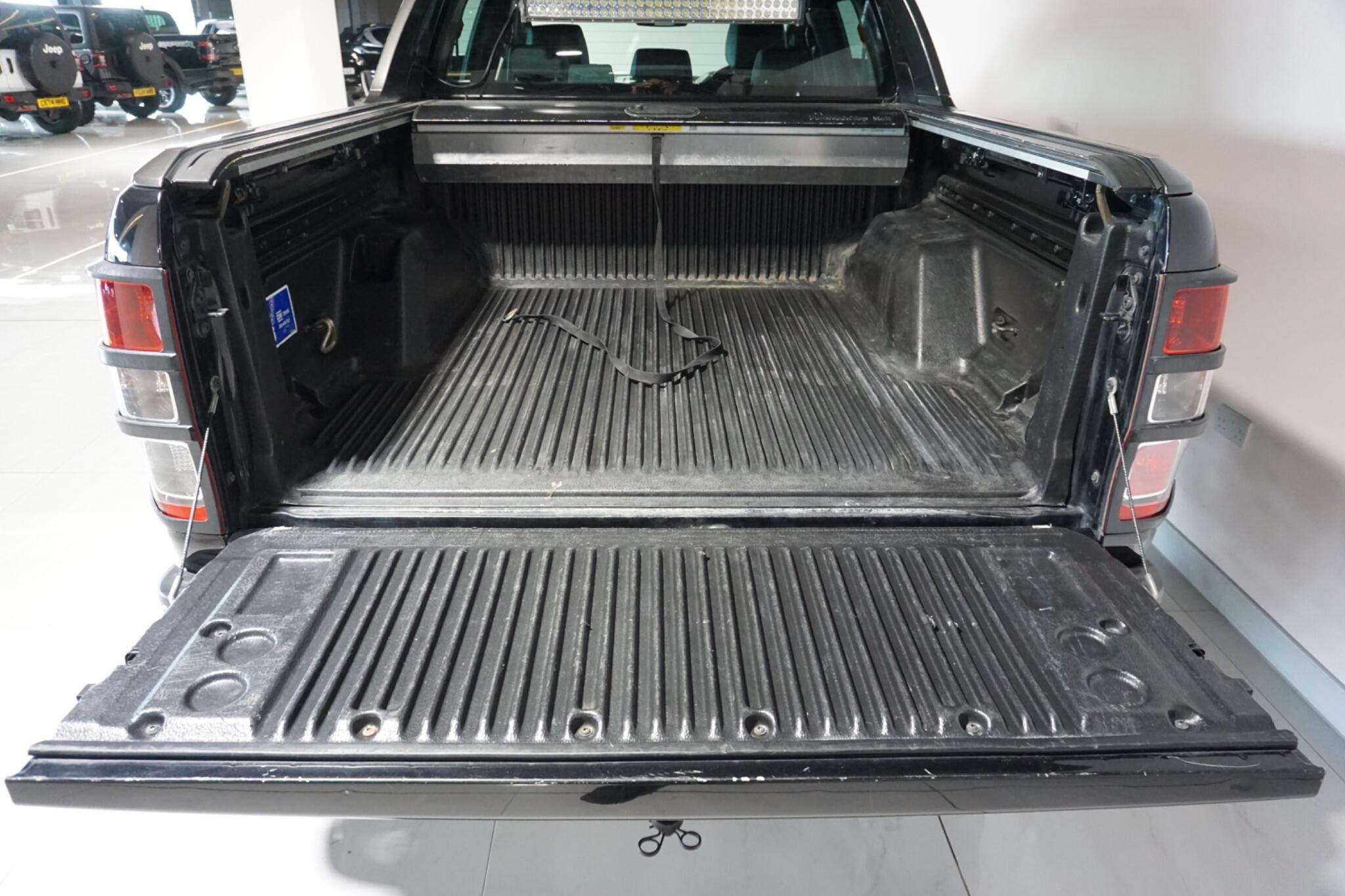 Ford Ranger 3.2 TDCi Wildtrak Pickup Double Cab 4dr Diesel Auto 4WD Euro 5 (200 ps)